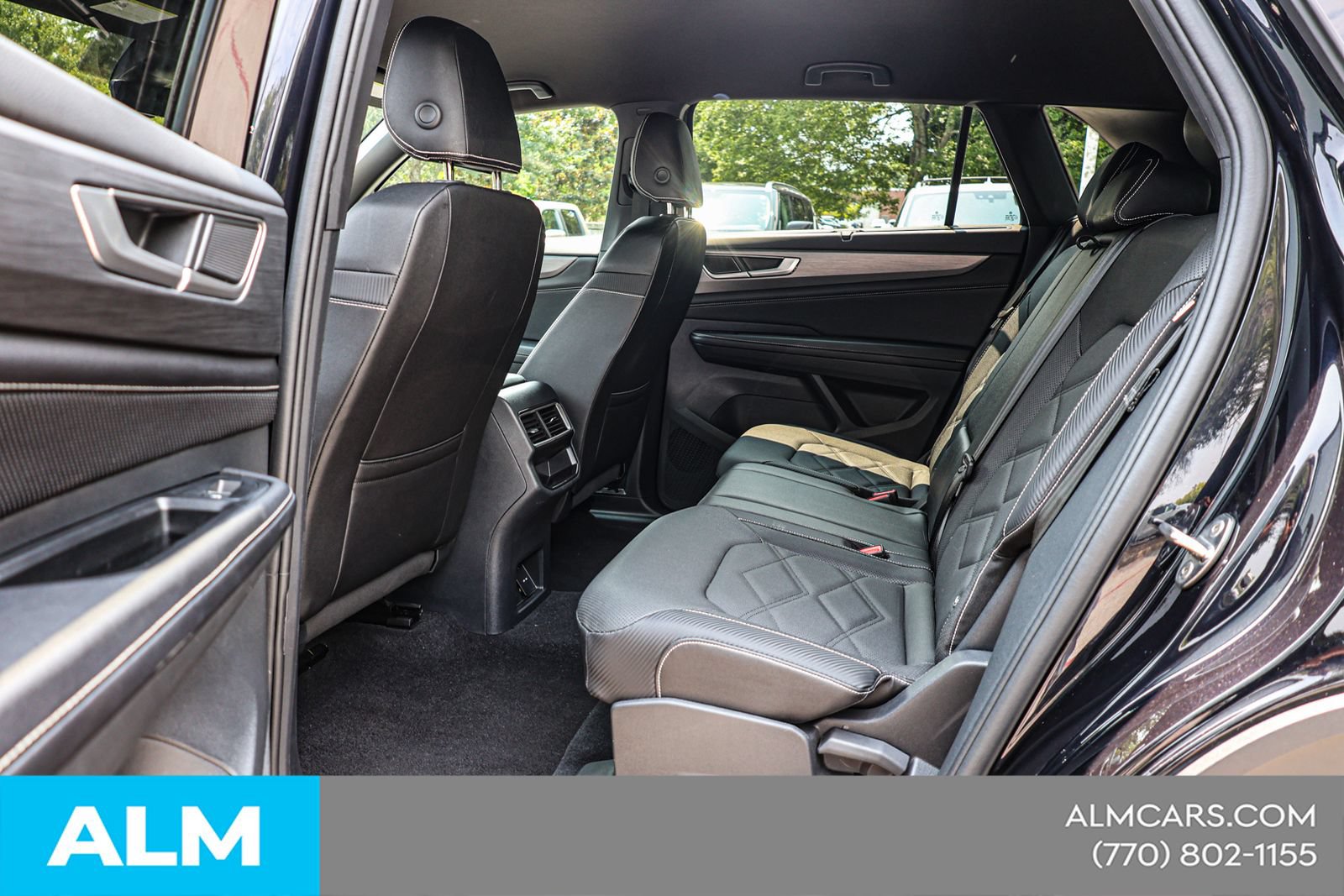 Used 2025 Volkswagen Atlas Cross Sport SE FWD image 18