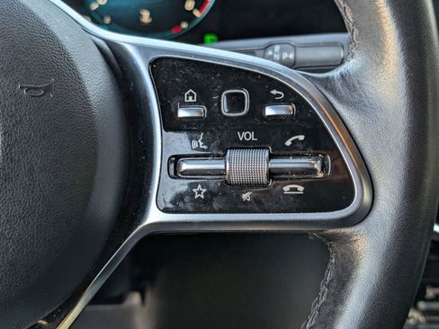 Used 2023 Mercedes-Benz GLB 250 GLB 250 image 24