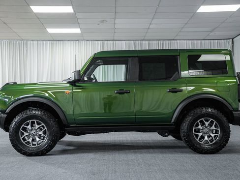 Used 2025 Ford Bronco Badlands image 5