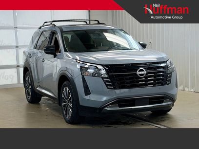 New 2026 Nissan Pathfinder Platinum w/ Cargo Package