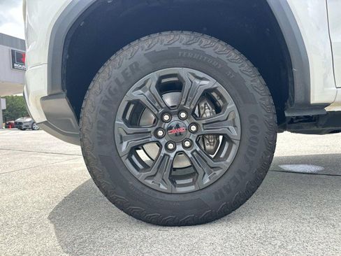 Used 2024 GMC Canyon Elevation RWD image 11