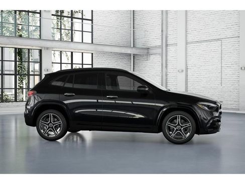New 2026 Mercedes-Benz GLA 250 4MATIC image 15