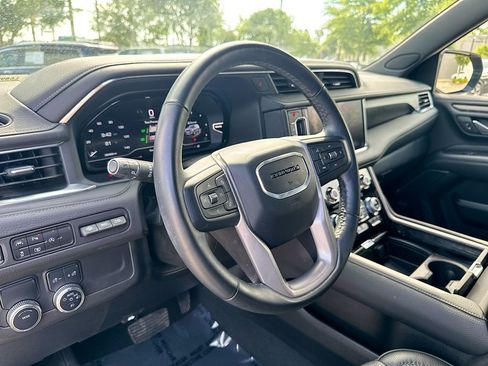 Used 2024 GMC Yukon XL Denali RWD image 20