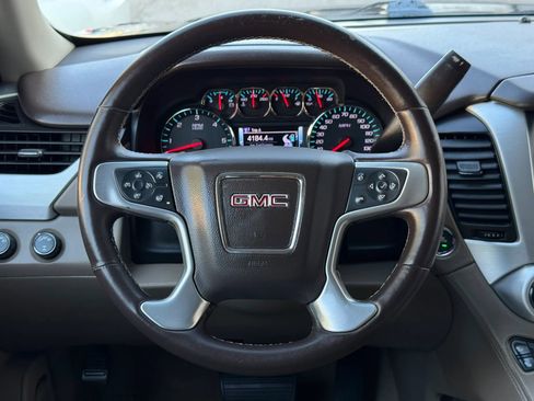 Used 2017 GMC Yukon XL SLT AWD/4WD image 35