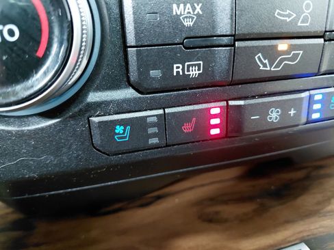 Certified 2018 Ford F150 Lariat w/ Equipment Group 502A Luxury AWD/4WD image 7