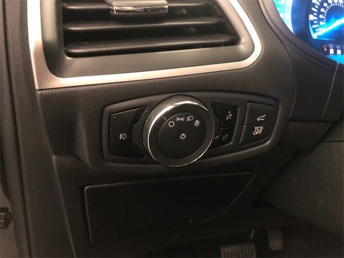 Used 2023 Ford Edge SEL w/ Convenience Package image 17