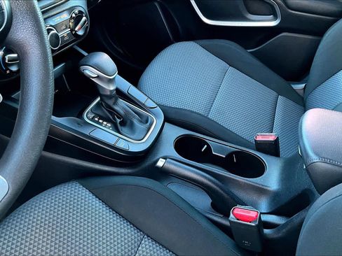 Used 2023 Kia Soul LX image 14