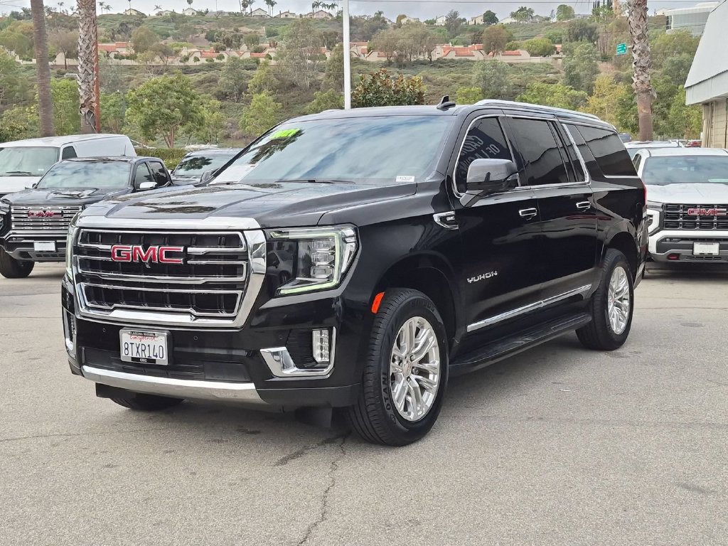 Used 2021 GMC Yukon XL SLT w/ SLT Luxury Plus Package AWD/4WD image 1