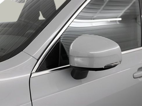 New 2025 Volvo XC90 T8 Plus w/ Protection Package Premier image 10