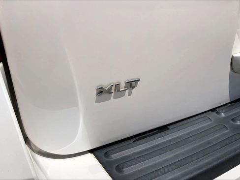 Used 2017 Ford Expedition XLT w/ Equipment Group 202A RWD image 10