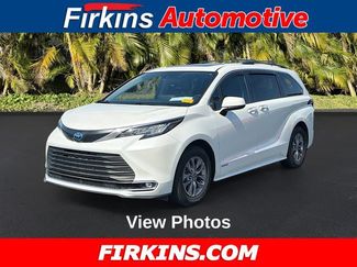 Used 2021 Toyota Sienna XLE FWD video 1