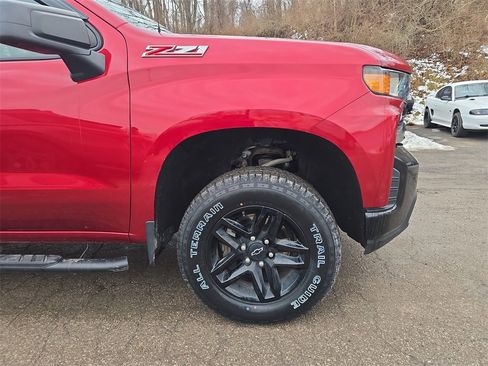 Used 2021 Chevrolet Silverado 1500 Custom Trail Boss w/ LPO, Dark Essentials Package image 2