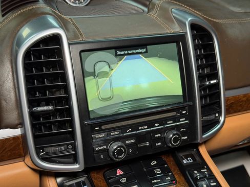 Used 2014 Porsche Cayenne AWD/4WD image 47