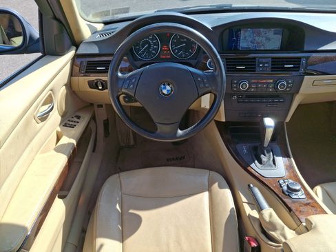 Used 2011 BMW 335i xDrive Sedan AWD/4WD image 10