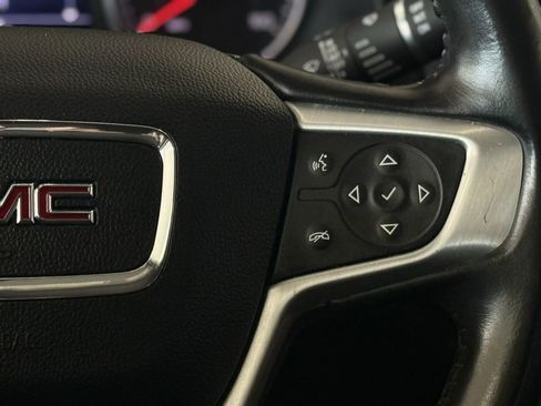 Used 2020 GMC Acadia SLE image 35