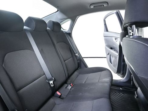 Used 2019 Kia Forte LXS image 18