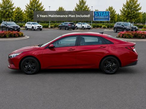 Used 2021 Hyundai Elantra SEL FWD image 2