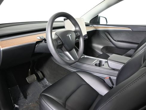Used 2023 Tesla Model Y Long Range AWD/4WD image 24