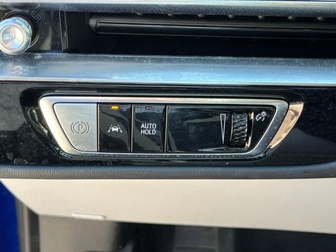 Used 2024 Cadillac Lyriq Luxury RWD image 24