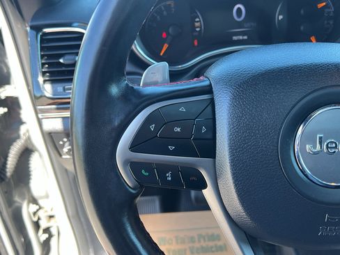 Used 2020 Jeep Grand Cherokee Trailhawk w/ Trailhawk Luxury Group AWD/4WD image 33