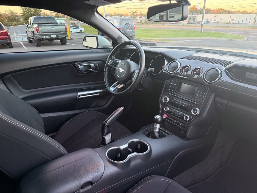 Used 2018 Ford Mustang GT w/ GT Performance Package RWD image 13