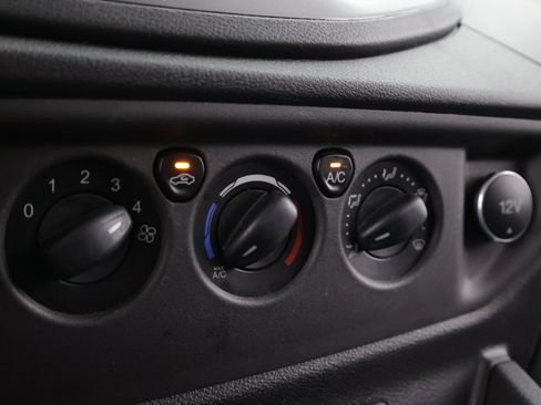 Used 2019 Ford Transit 350 XLT RWD image 13