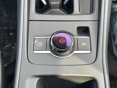 New 2026 Volkswagen Tiguan SE image 33