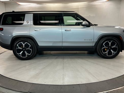 Used 2024 Rivian R1S Adventure AWD/4WD image 7