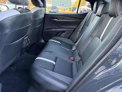 Used 2025 Toyota Camry SE image 17