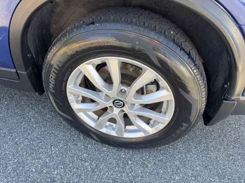 Used 2020 Nissan Rogue SV FWD image 5