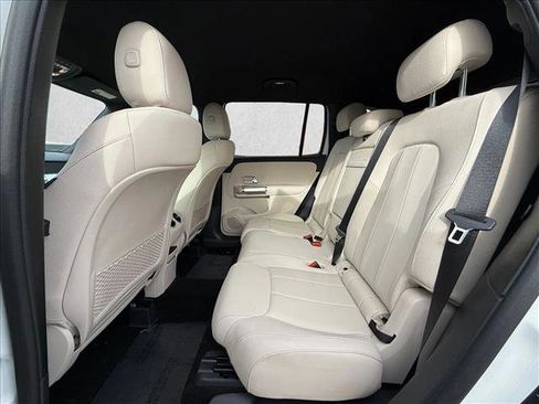 Certified 2025 Mercedes-Benz GLB 250 4MATIC image 16