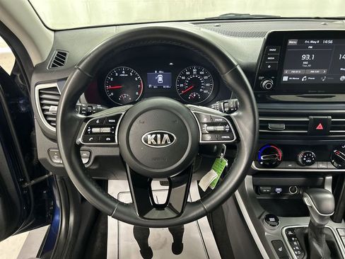 Used 2021 Kia Seltos S AWD/4WD image 4