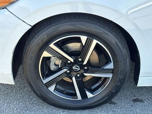 Used 2024 Nissan Sentra SV FWD image 20