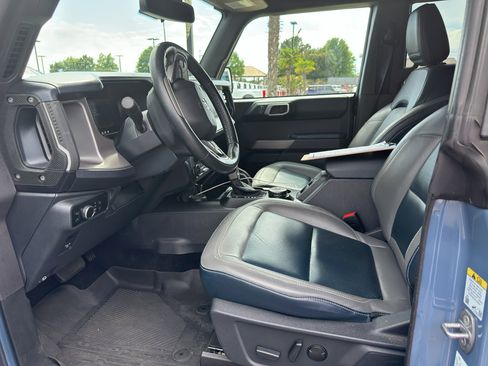 Used 2023 Ford Bronco Outer Banks w/ Sasquatch Package AWD/4WD image 5