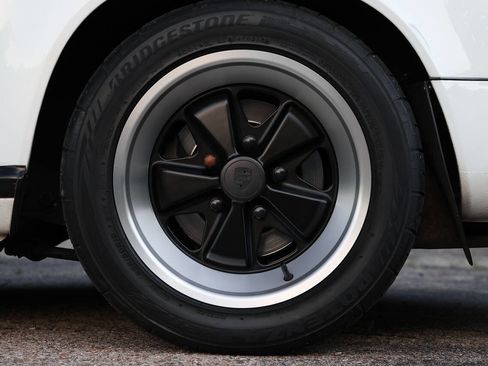 Used 1989 Porsche 911 Carrera RWD image 14