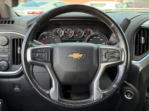 Used 2022 Chevrolet Silverado 1500 LT AWD/4WD image 18