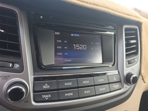 Used 2017 Hyundai Tucson SE image 20