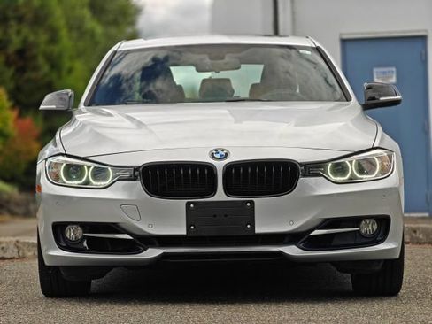 Used 2013 BMW 328i xDrive Sedan AWD/4WD image 2