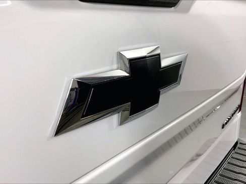 Used 2024 Chevrolet Silverado 1500 Custom Trail Boss w/ Realtree Special Edition image 29