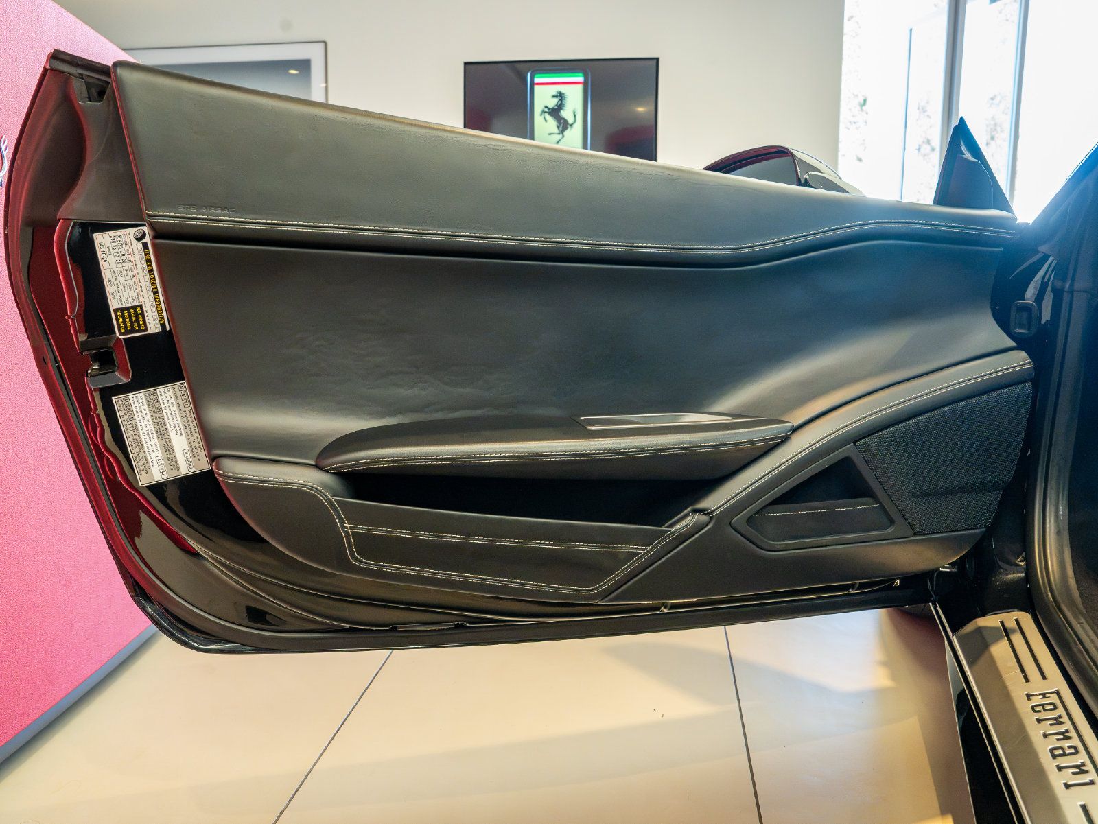 Used 2014 Ferrari 458 Italia Coupe RWD image 8