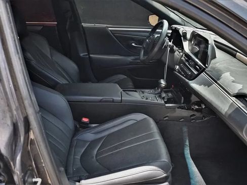 Used 2022 Lexus ES 350 F Sport w/ Accessory Package 2 FWD image 10