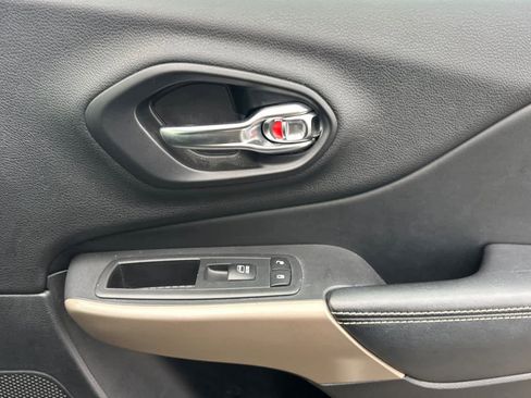 Used 2017 Jeep Cherokee High Altitude image 19