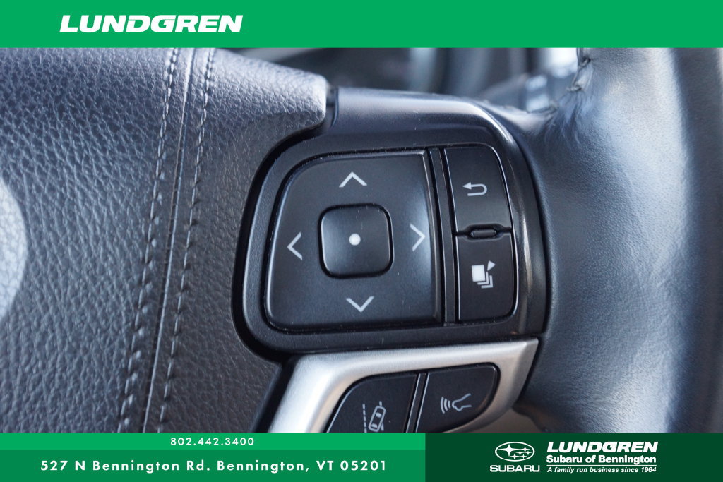 Used 2019 Toyota Highlander XLE AWD/4WD image 16