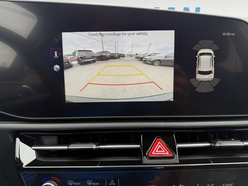 New 2025 Kia Niro SX Touring image 19