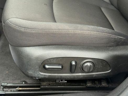 Used 2023 Chevrolet Malibu LT FWD image 18