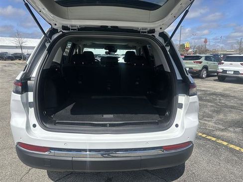 Used 2023 Jeep Grand Cherokee Laredo w/ Trailer Tow Prep Group (B) image 23