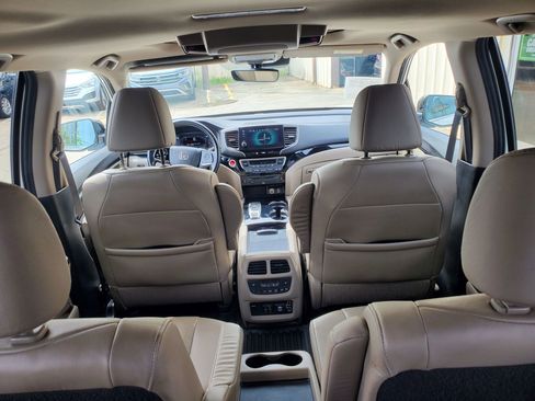 Used 2019 Honda Pilot Touring image 39