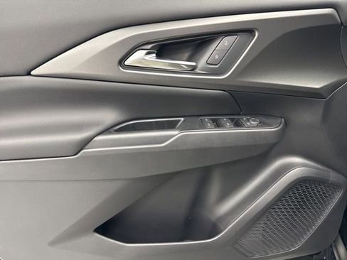 New 2026 Chevrolet Equinox EV LT w/ Comfort Package image 9