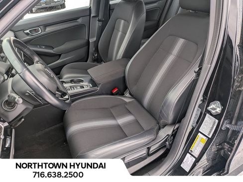 Used 2023 Honda Civic Sport image 9