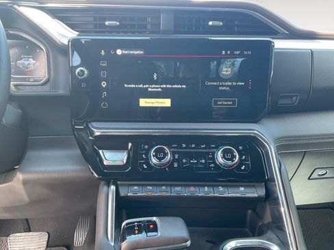 Used 2024 GMC Sierra 1500 Denali w/ Technology Package AWD/4WD image 11